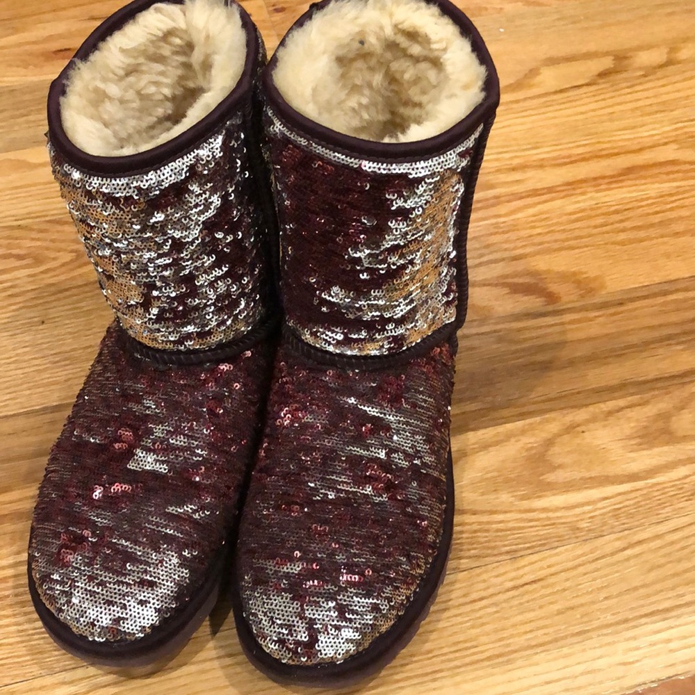 authentic uggs • sequin boots sz 7